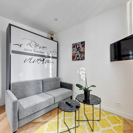 Cd : Superb Parisian Apartment